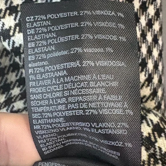 H&M size 10 Black and White Checkered Coat/Blazer, long sleeve button up office - Picture 7 of 9